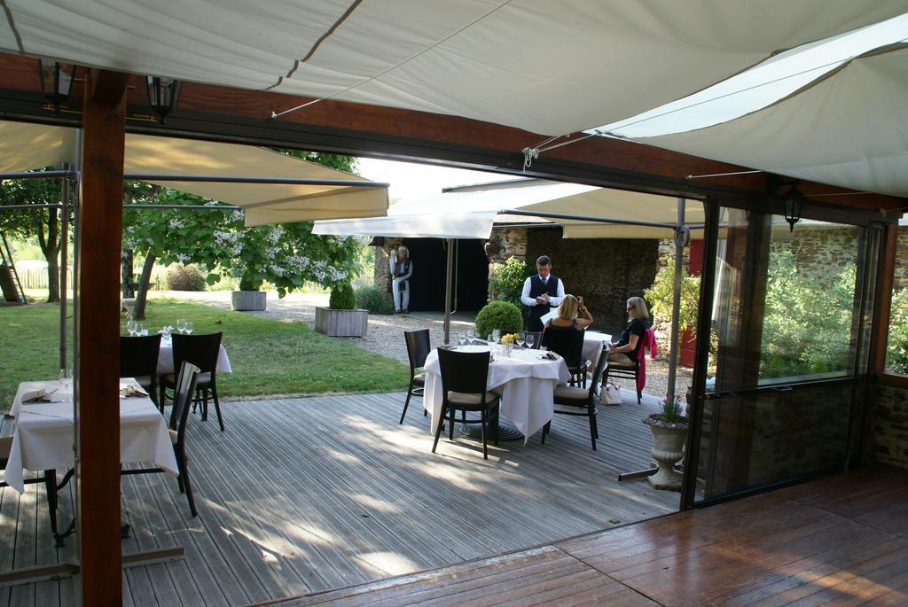 Les Roulottes & Cottages Du Moulin Chenillé-Changé Eksteriør billede