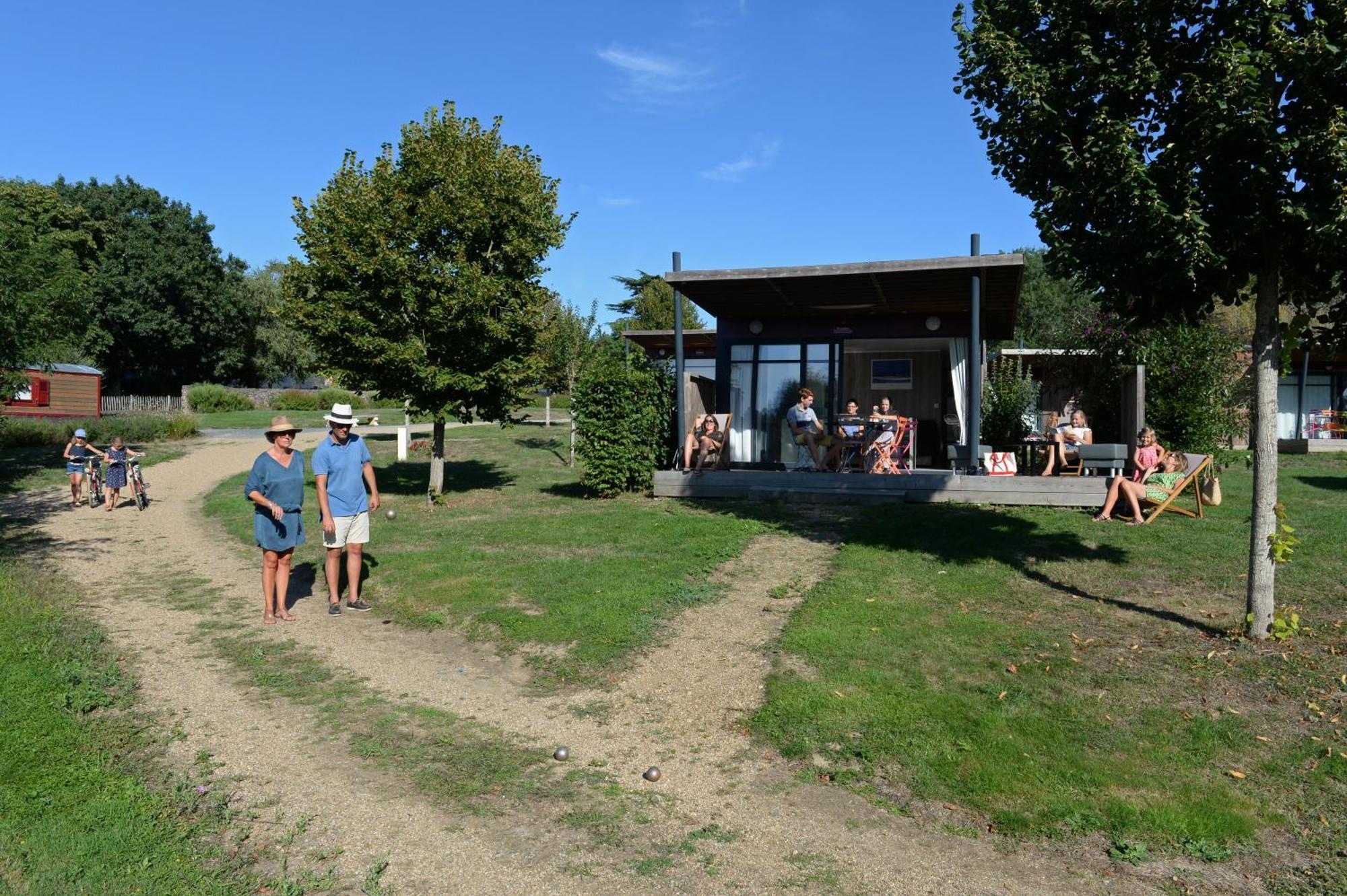 Les Roulottes & Cottages Du Moulin Chenillé-Changé Eksteriør billede