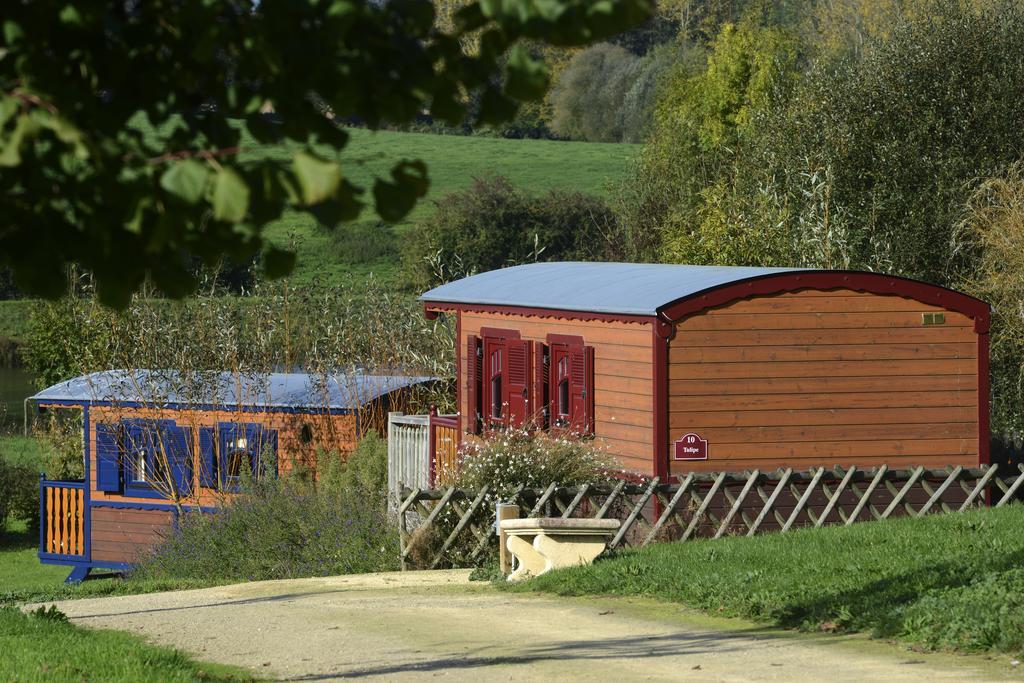 Les Roulottes & Cottages Du Moulin Chenillé-Changé Værelse billede